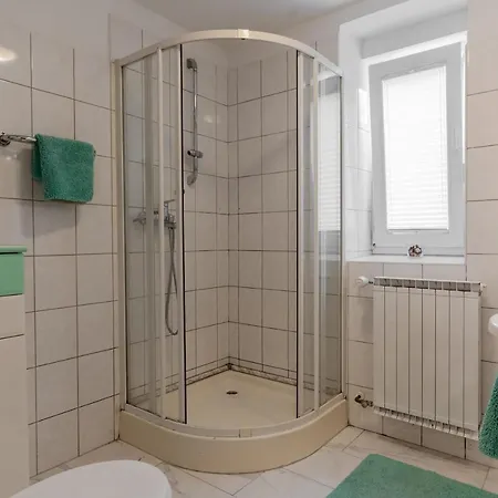 Dominika Apartment *